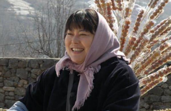 李菁菁:3段婚姻1個孩子,49歲嫁小21歲丈夫,因詐騙跌落神壇 李菁菁:3段婚姻1個孩子,49歲嫁小21歲丈夫,因詐騙跌落神壇