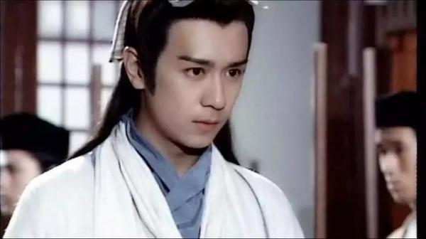 臉腫，嘴歪，笑不出來，整容後的&quot&semi;矽膠臉&quot&semi;把這9位好演員，害慘了