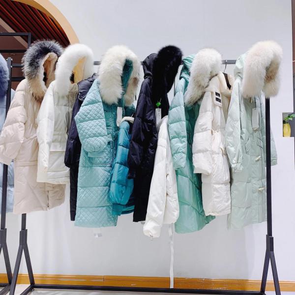 獨家定製羽絨服白鴨絨 獨家定製羽絨服白鴨絨