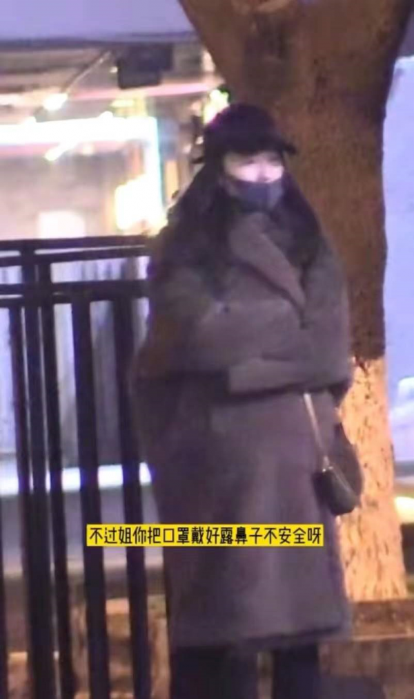 34歲劉亦菲罕曬美照！素顏露面面板白嫩，長髮及腰氣質似大學生