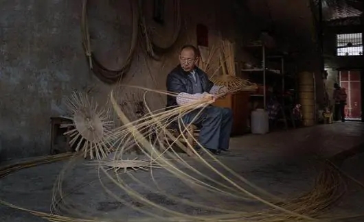 八十年代農村常見的5種“手藝人”,當年搶著當,如今卻越來越少 八十年代農村常見的5種“手藝人”,當年搶著當,如今卻越來越少