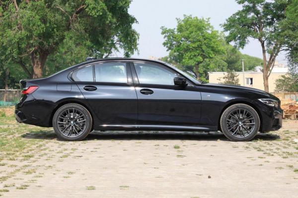 要臉還是要動力,寶馬330i和425i四門怎麼選? 要臉還是要動力,寶馬330i和425i四門怎麼選?