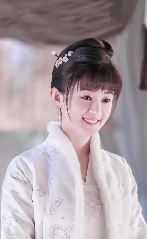 少女感別尬演，這6位演少女太辣眼，有人強裝可愛，有人刻意夾音