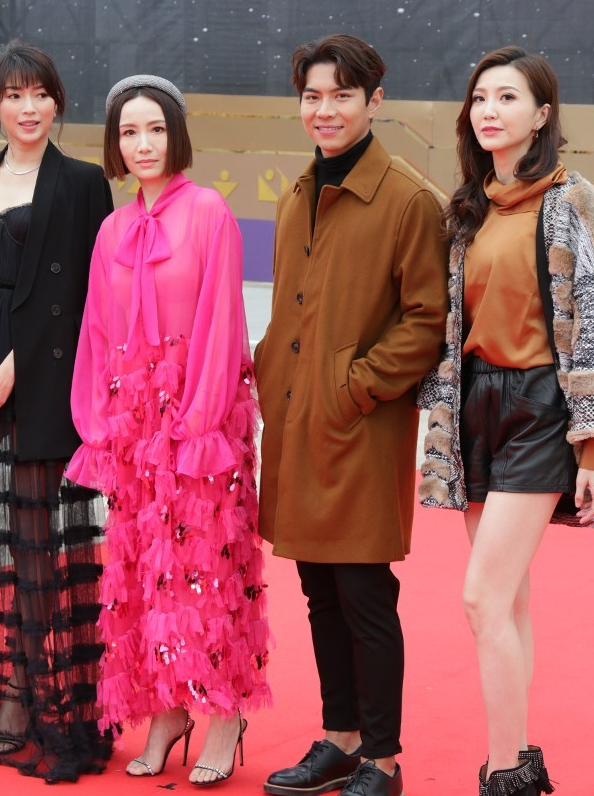 TVB節目巡禮2022！眾女星悉心打扮亮相，衣著卻被嘲“車禍現場”