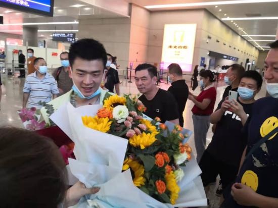 溫籍羽球名將鄭思維載譽歸來:回家的感覺很溫暖 溫籍羽球名將鄭思維載譽歸來:回家的感覺很溫暖