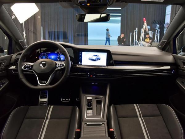 5.5L油耗，自動擋靈活轎車，合資高品質高配置低價，實拍高爾夫