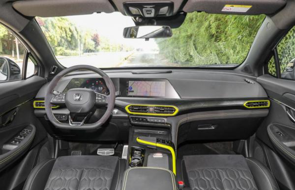 加速操控置頂，三款鋼炮SUV來襲，十幾萬談效能是不是偽命題？