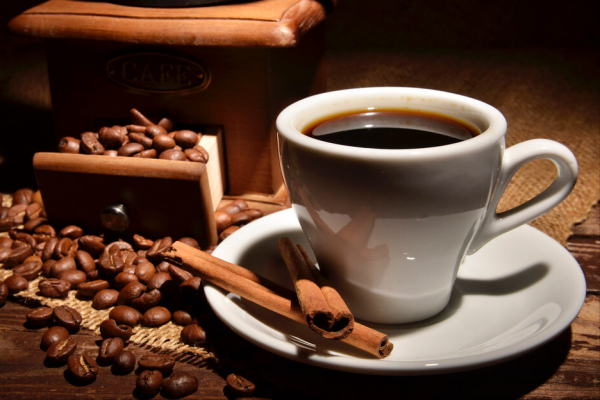 同樣是咖啡，“白咖啡”和“黑咖啡”啥區別？減肥不能喝哪種？