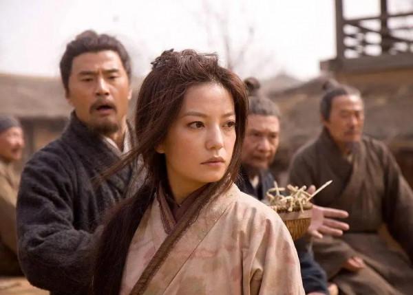 沒有金剛鑽別攬瓷器活,9版花木蘭對比,誰雌雄難辨,誰雷死個人 沒有金剛鑽別攬瓷器活,9版花木蘭對比,誰雌雄難辨,誰雷死個人