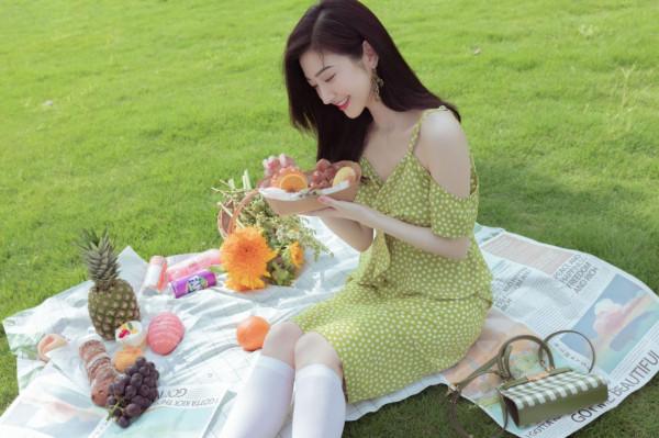 明星穿什麼——冬日必備單品小腿襪 明星穿什麼——冬日必備單品小腿襪