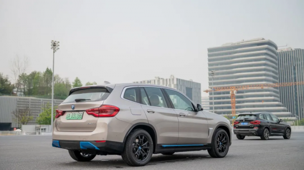 歷史透明的家用SUV，寶馬X3有顏更有料