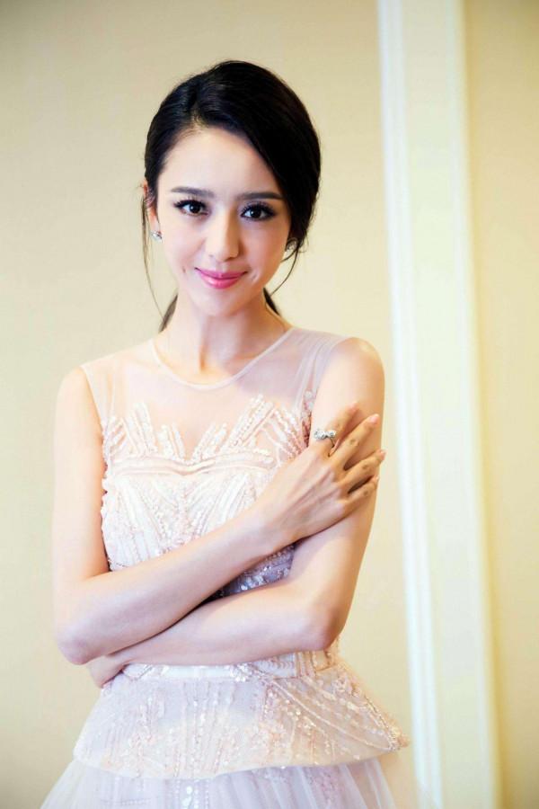 佟麗婭、陳飛宇、劉詩詩等明星的小八卦 佟麗婭、陳飛宇、劉詩詩等明星的小八卦