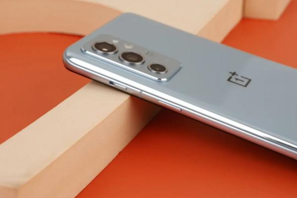 2021年年底買手機,為什麼懂行人推薦這幾款?優點藏不住 2021年年底買手機,為什麼懂行人推薦這幾款?優點藏不住