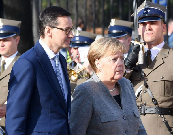 默克爾“最後一課”還是謝罪!親自飛抵以色列,向猶太人誠懇道歉 默克爾“最後一課”還是謝罪!親自飛抵以色列,向猶太人誠懇道歉