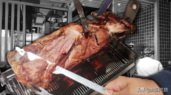 這頓飯至少4個人才能吃,一個腿不知不覺就沒了,蘸蒜蓉辣醬真香 這頓飯至少4個人才能吃,一個腿不知不覺就沒了,蘸蒜蓉辣醬真香