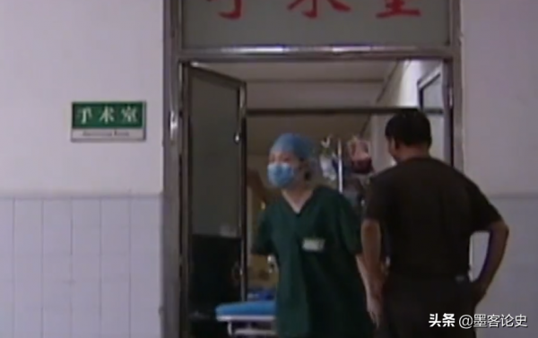 江西8歲女孩患血管瘤，下巴長出長舌狀肉瘤，隨年齡增長垂吊胸前