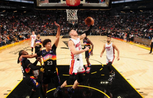 熱火狂勝太陽，雄鹿險些逆轉，灰熊8連勝，NBA東西部最新排名