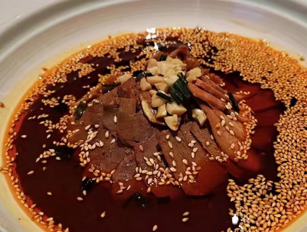 汪小菲在北京開的館子火了,客人都為挺他而來,用料實在價格親民 汪小菲在北京開的館子火了,客人都為挺他而來,用料實在價格親民