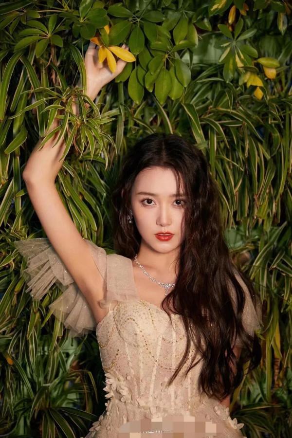 張子楓古裝小家碧玉最美，歐陽娜娜不敵國民妹妹？有圖有真相