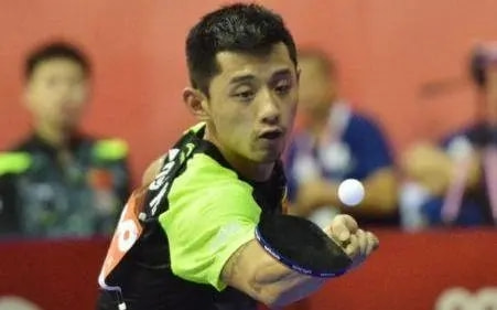 分手景甜後，張繼科再被爆出新戀情？開豪車看電影逛超市極其甜蜜