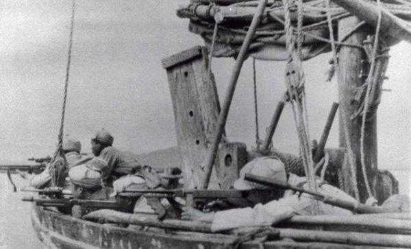 1950年，東北戰士李吉恩誤殺船工，公審判槍決，死者父母痛哭求情