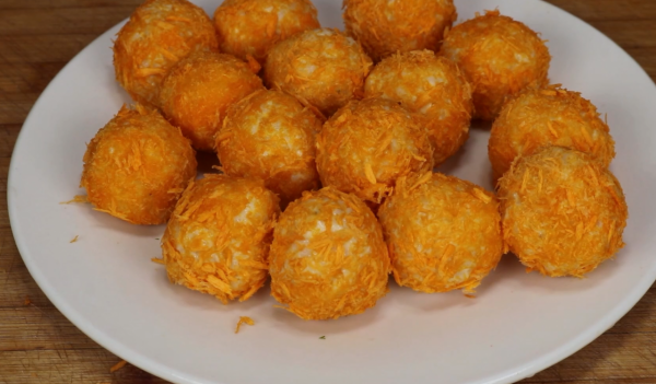 剩米飯加2個雞蛋，不做蛋炒飯，出鍋分分鐘光碟，實在太香了