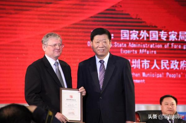 從航母到發動機:中烏軍貿合作廣泛深入,基本全都取得了重大成果 從航母到發動機:中烏軍貿合作廣泛深入,基本全都取得了重大成果