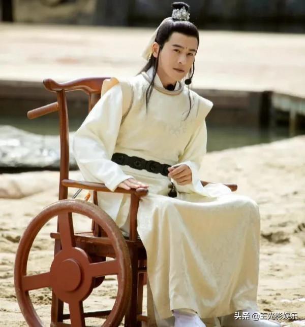 17位演員再扮成名角色,有人“爺青回”,有人顏值崩塌顯老態 17位演員再扮成名角色,有人“爺青回”,有人顏值崩塌顯老態