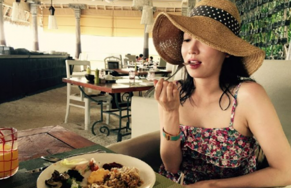 《傳聞中的七公主》“雪七”40歲了,看起來像少女一樣,活力滿滿 《傳聞中的七公主》“雪七”40歲了,看起來像少女一樣,活力滿滿