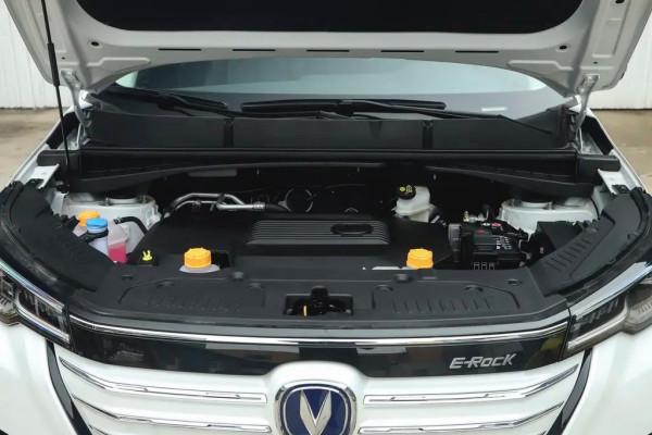 馬自達CX-30 EV對比長安CS55 E-Rock,究竟如何選擇! 馬自達CX-30 EV對比長安CS55 E-Rock,究竟如何選擇!