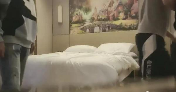 重磅!探花主播翻車被人破門,拿棍子暴打 重磅!探花主播翻車被人破門,拿棍子暴打