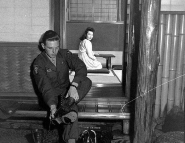 二戰後,部分日本男人是怎麼被出賣的?用日薪3美元哄人幹缺德事 二戰後,部分日本男人是怎麼被出賣的?用日薪3美元哄人幹缺德事