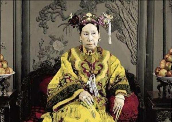 一文講清，清朝十二個帝王的傳承關係