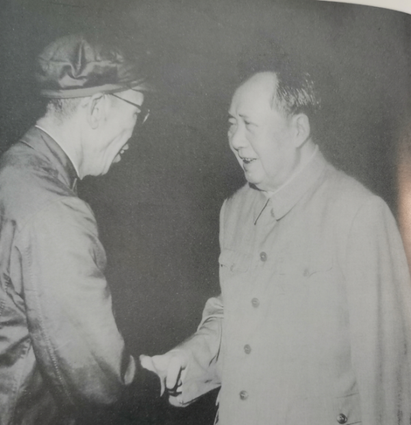 梁興初等4位軍長回國，領取了多少獎金？毛主席還設宴款待