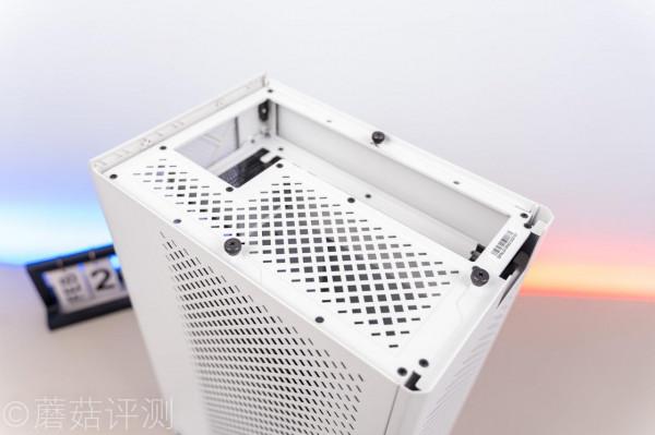 散熱十分優秀，佔地面積超小、銀欣ALTA G1M白色MATX機箱 評測