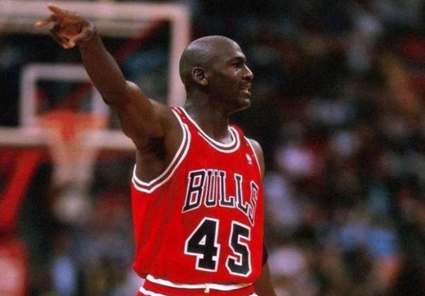 NBA紀實連載48：巔峰喬丹為什麼退役，喬丹右手食指到底怎麼了