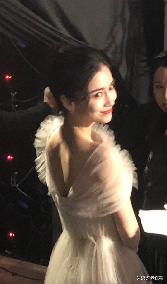 女明星Angelababy ​​楊穎迷人美照欣賞，笑起來好看