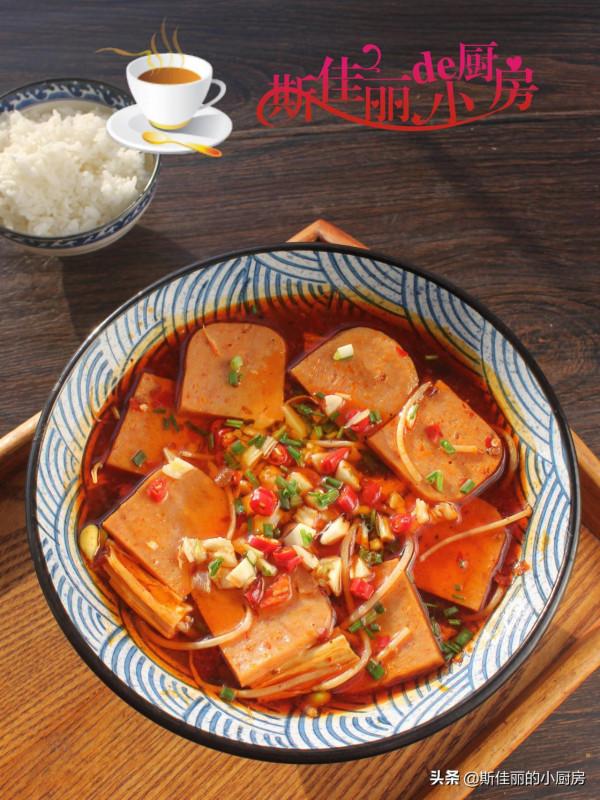 天冷煮上這麼一鍋熱乎乎的燉菜,葷素一鍋出,簡單營養美味又暖胃 天冷煮上這麼一鍋熱乎乎的燉菜,葷素一鍋出,簡單營養美味又暖胃