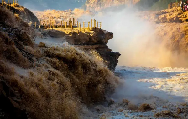 最適合自駕的季節,12條自駕路線,人少景美,總有一條適合你 最適合自駕的季節,12條自駕路線,人少景美,總有一條適合你