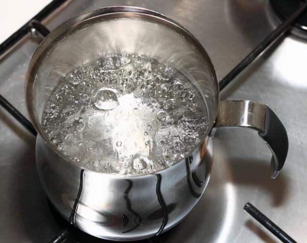 只喝燒開的自來水，不喝桶裝水、礦泉水，結果如何？為你揭曉謎底