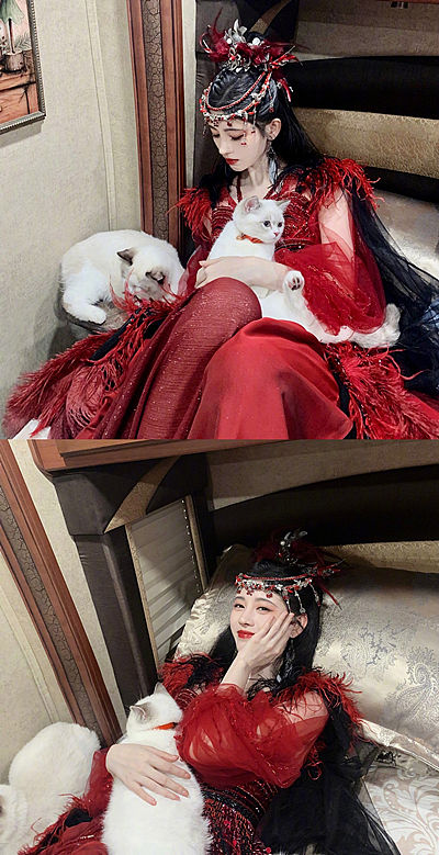 鞠婧禕新劇《花戎》殺青片場花絮曝光 穿古裝喝奶茶美美比贊