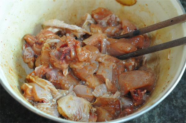 湖南人個個都喜歡，小朋友尤其愛，加點花生米炒一炒，香掉牙