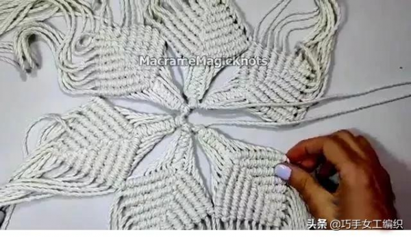 舊凳子不要扔，一團繩子就改造起來，家裡都美翻了