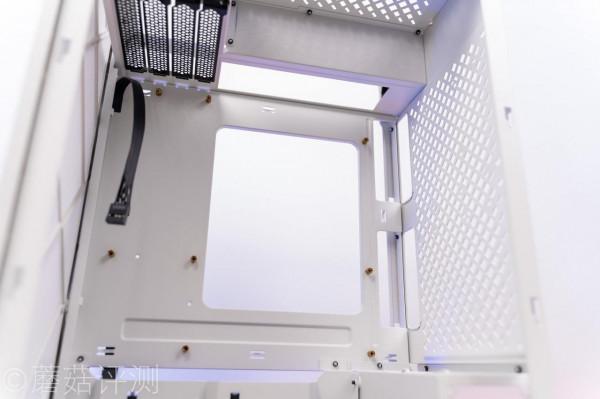 散熱十分優秀，佔地面積超小、銀欣ALTA G1M白色MATX機箱 評測