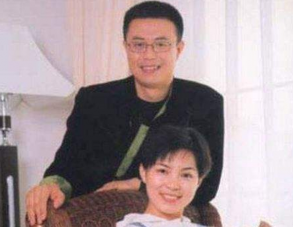 白燕升：對癱瘓的髮妻不離不棄，妻子為他高齡產子，今兒女雙全