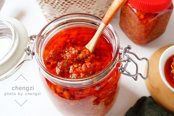 秋天又該做辣椒醬了！學會這個做法，香辣解饞，老乾媽都不想買了