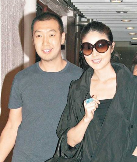 不傍大款，不炒緋聞，痴情的10位女港星，把生活過成了偶像劇