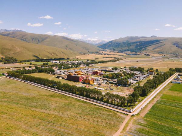 皇家寺廟長什麼樣？隱藏於群山谷地間的惠遠寺給您答案