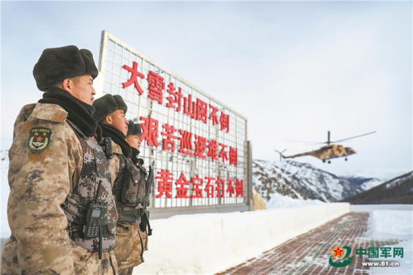 戰鷹翱翔，物資直抵雪海孤島