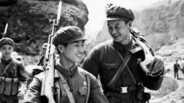 1955年，周總理電令一位看倉庫的老漢赴京：授你少將軍銜